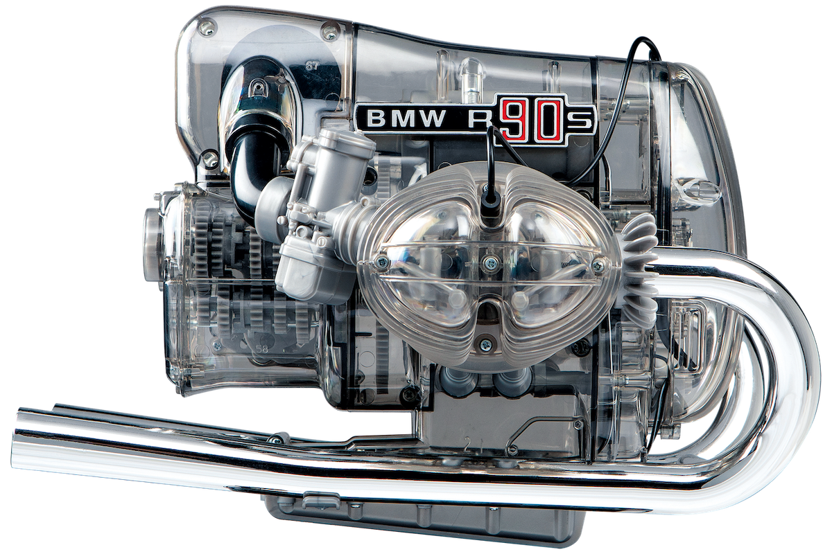 Un modèle réduit et transparent du moteur de la BMW R60S commercialisé par Franzis