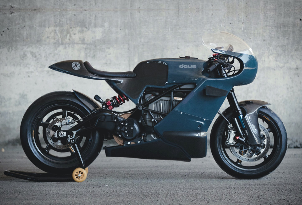 Zero Motorcyles x Deus ex Machina – Une SR/S personnalisée