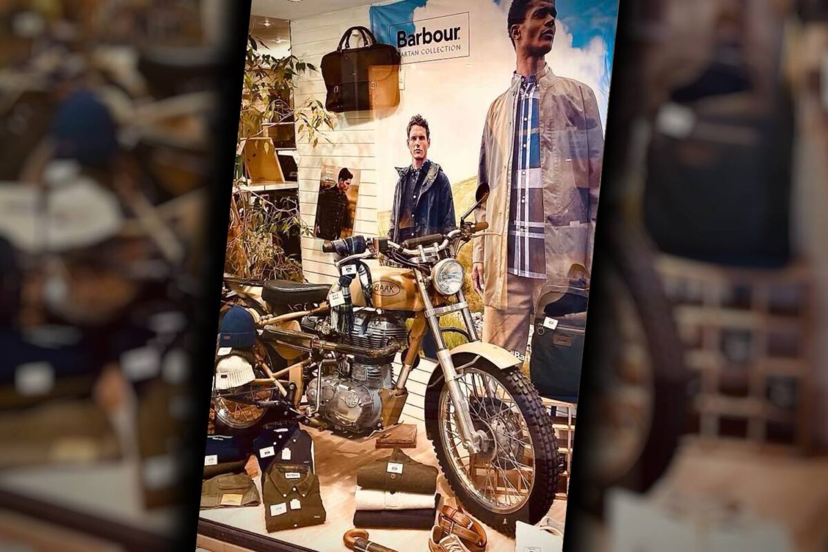 La Royal Enfield s’expose chez Valentin deuxième Génération !