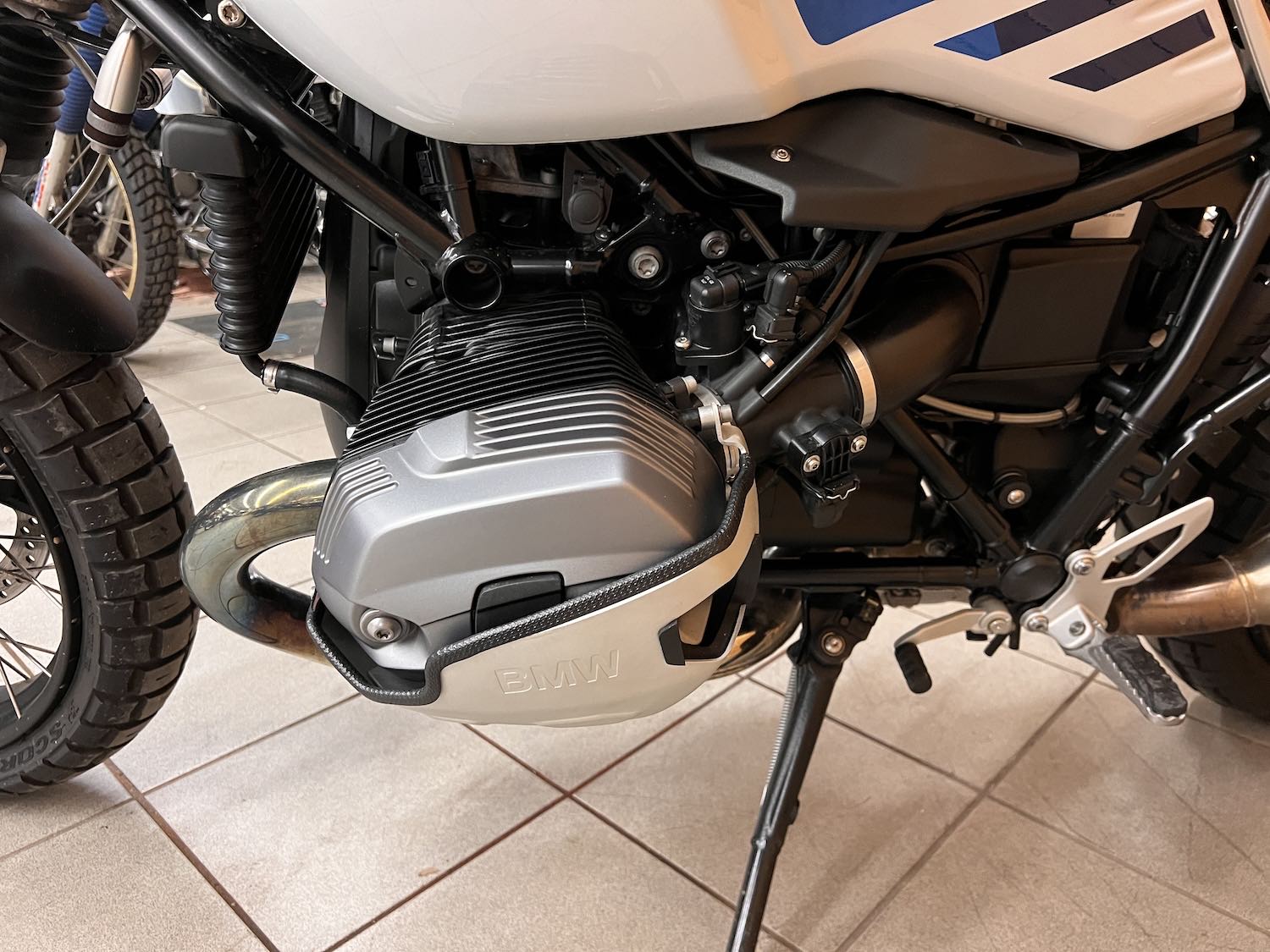 Bmw_nine_t_urbangs_cezanne_classic_5-181.jpg