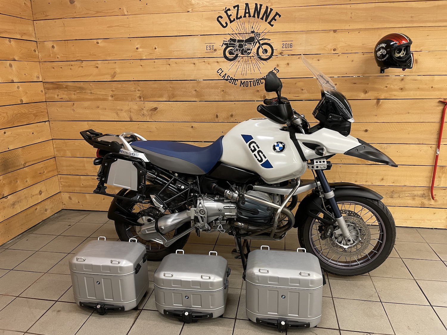 Bmw_r1150gs_25th_2005_cezanne_classic_motorcycles_7-137.jpg