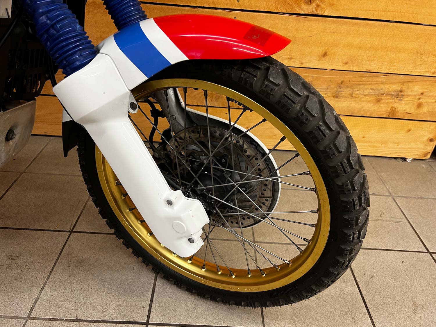Honda_Africa_Twin_Cezanne_classic_motorcycle_10-153.jpg