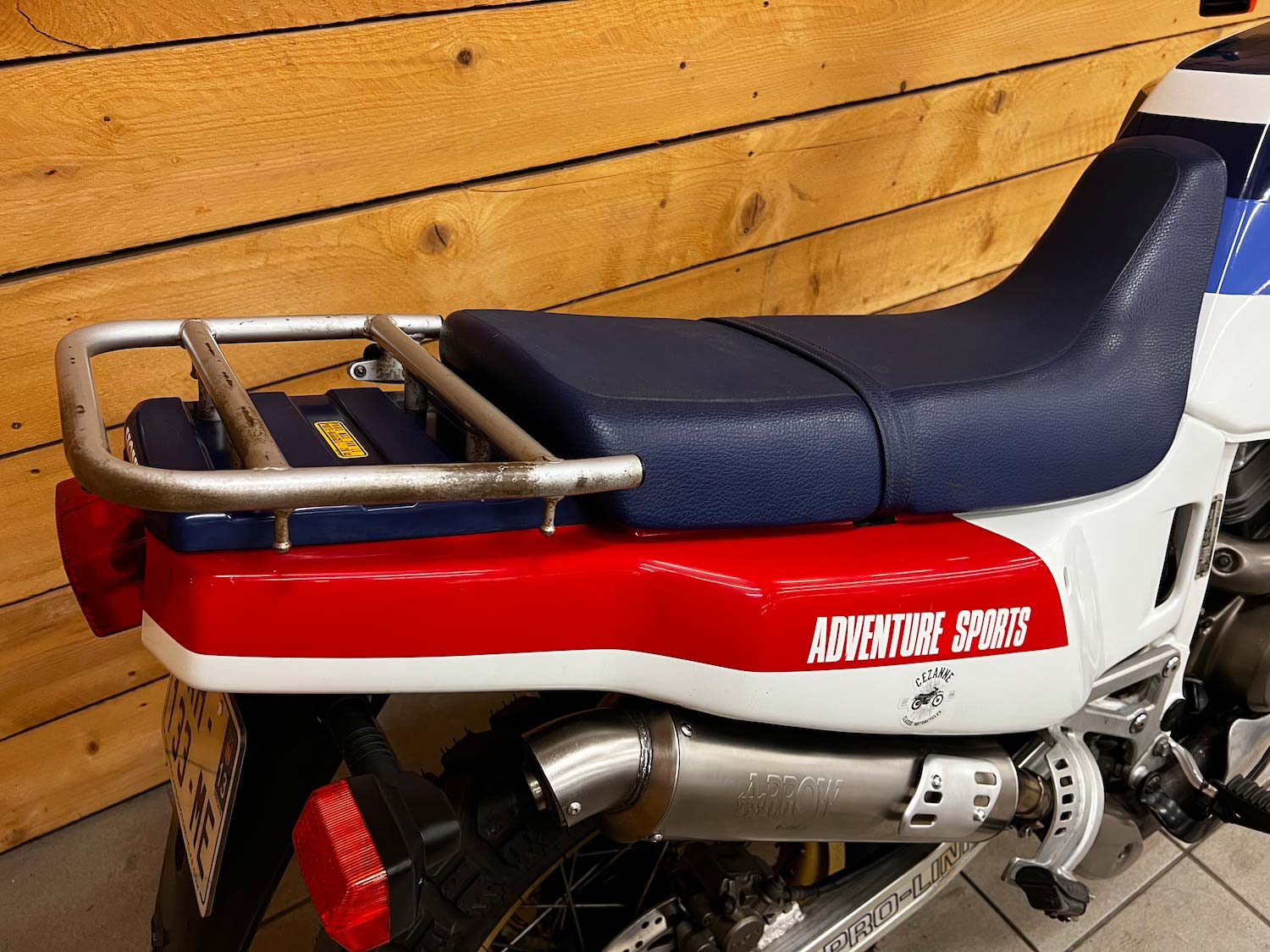 Honda_Africa_Twin_Cezanne_classic_motorcycle_7-153.jpg