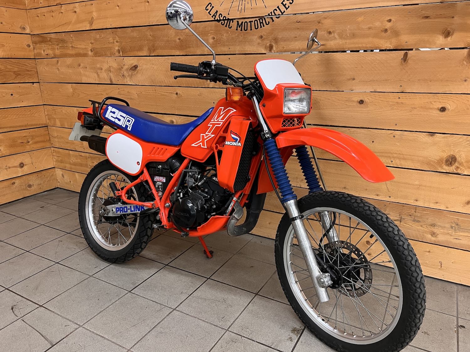 Honda_MTX_125r_cezanne_classic_1-165.jpg