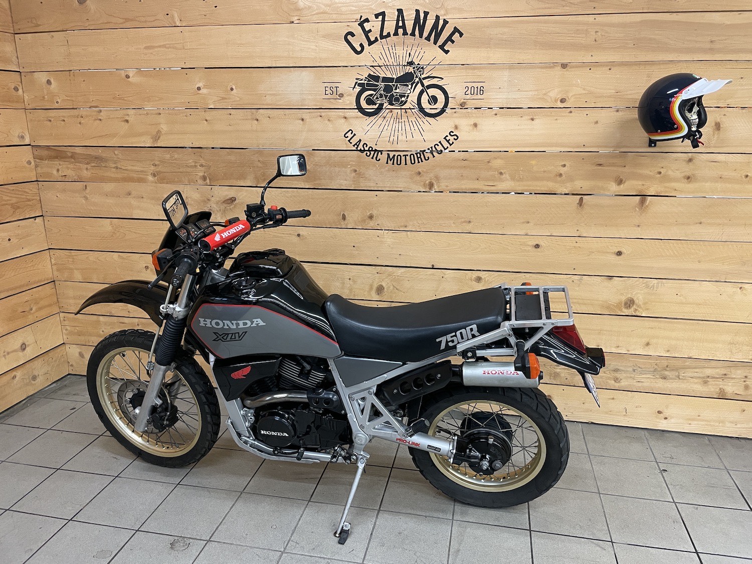 Honda_XLV_750R_cezanne_classic_motorcycles-118.jpg