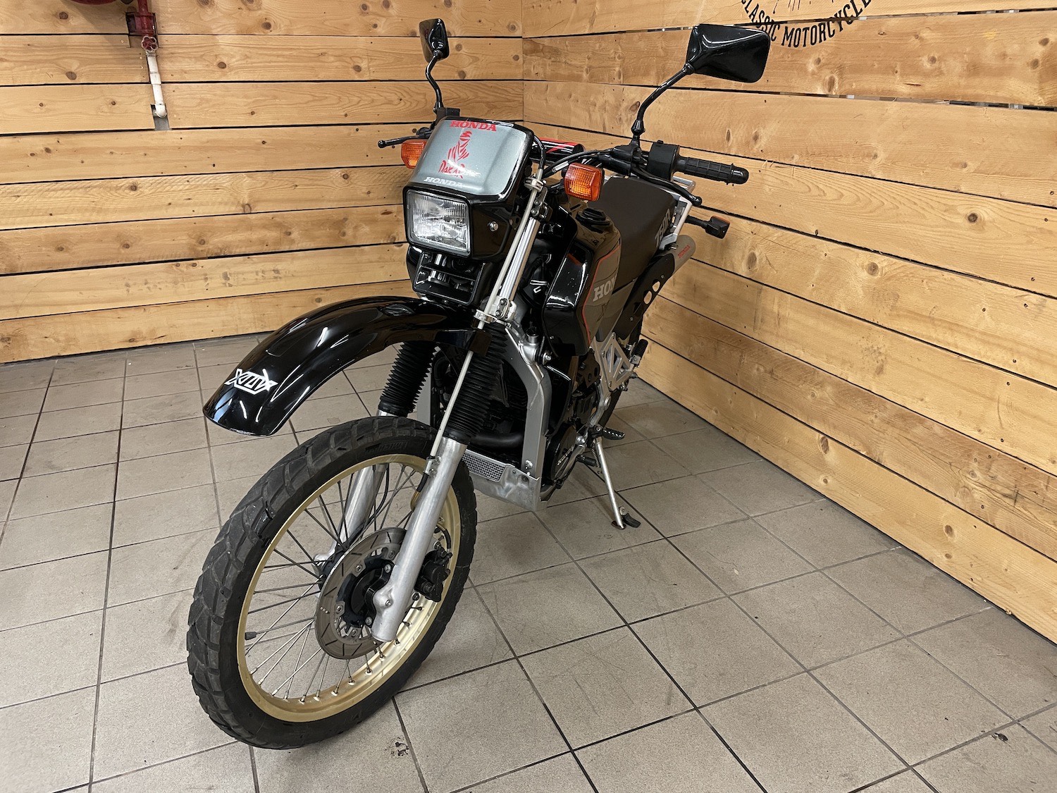 Honda_XLV_750R_cezanne_classic_motorcycles_8-118.jpg
