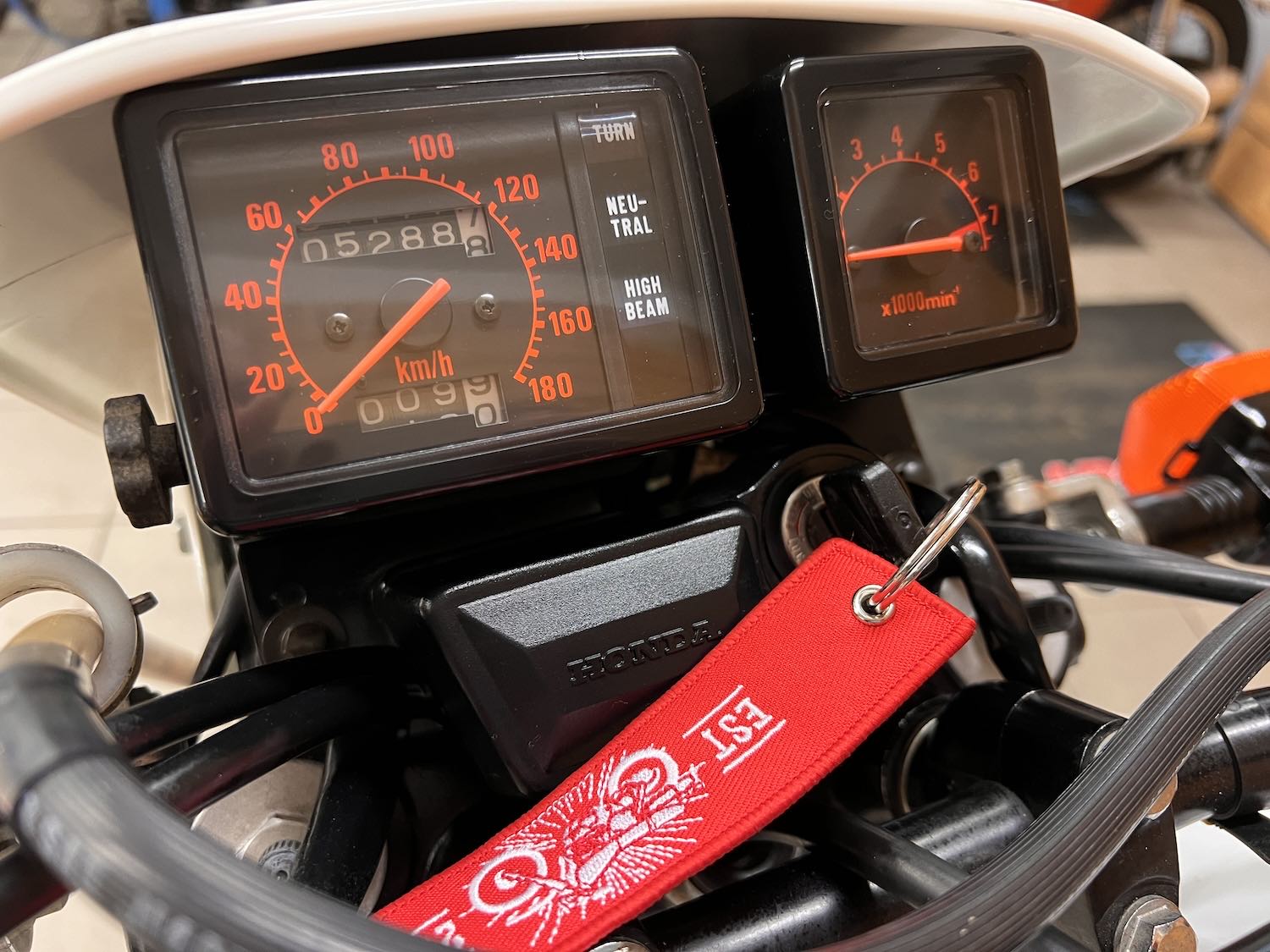 Honda_XL_600_cezanne_classic_7-177.jpg