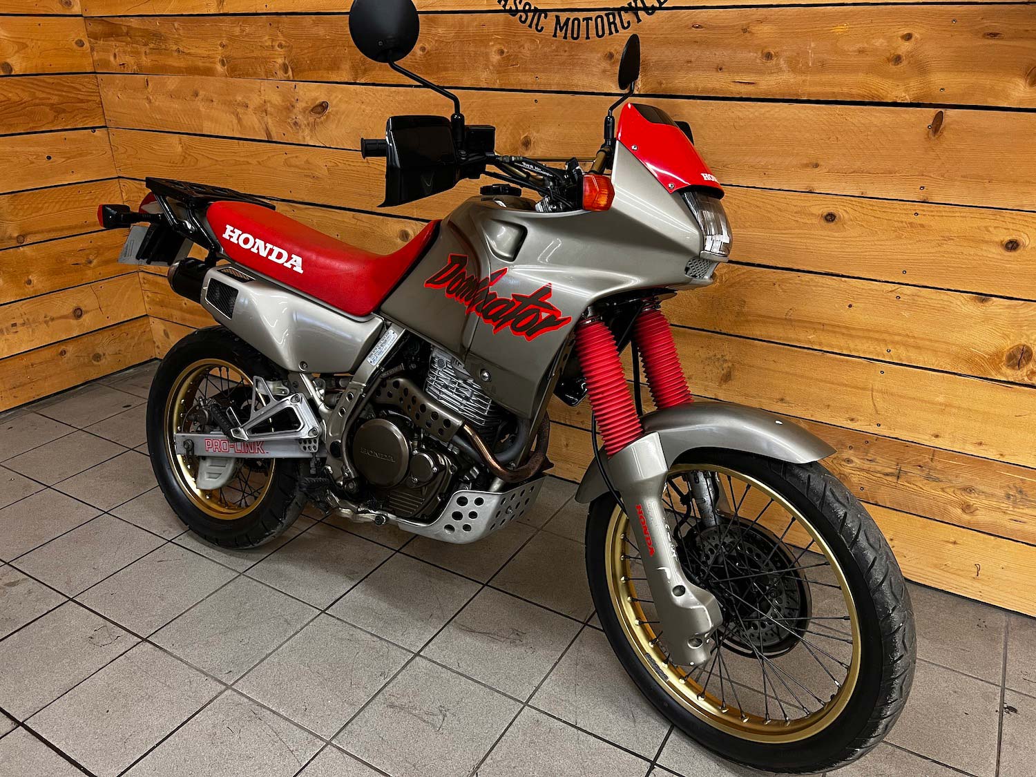 Honda_dominator_Cezanne_classic_Motorcycle_3-152.jpg