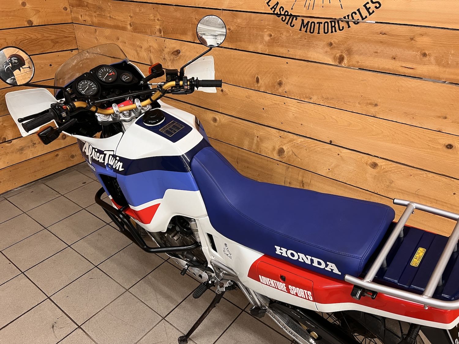 Honda_xrv_650_cezanne_classic_7-175.jpg