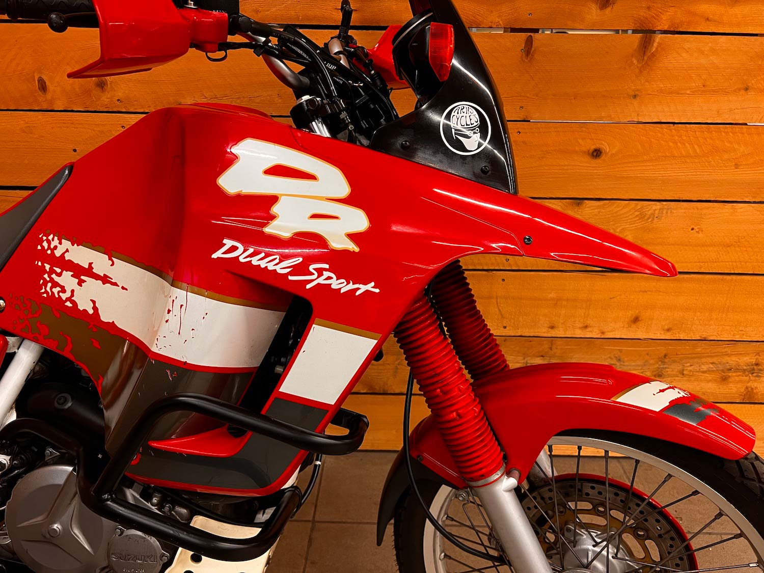 Suzuki_dr800s_Cezanne_Classic_Motorcycle_7-159.jpg