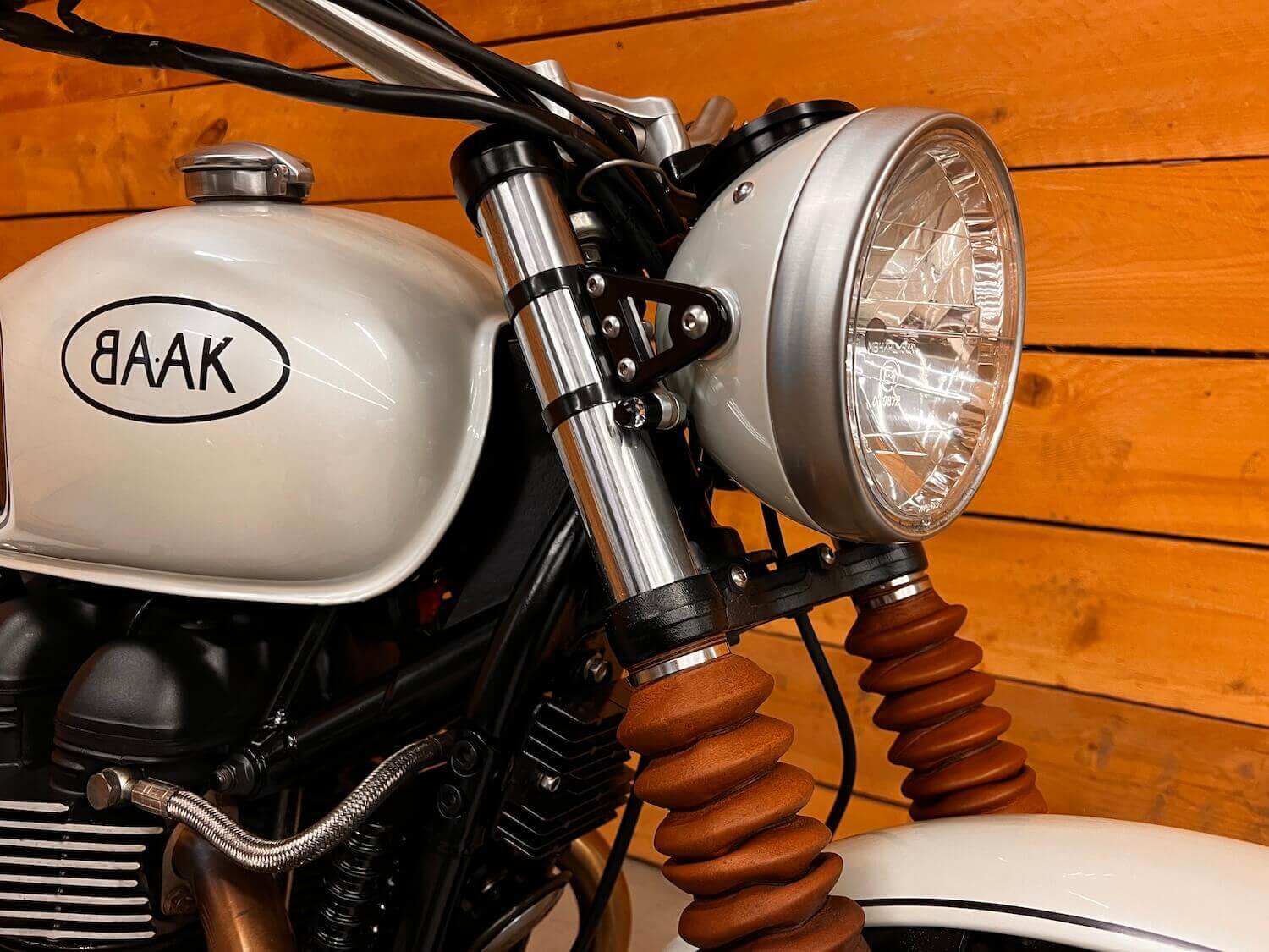 Triumph_bonnville_baak_865_cezanne_classic_9-189.jpg