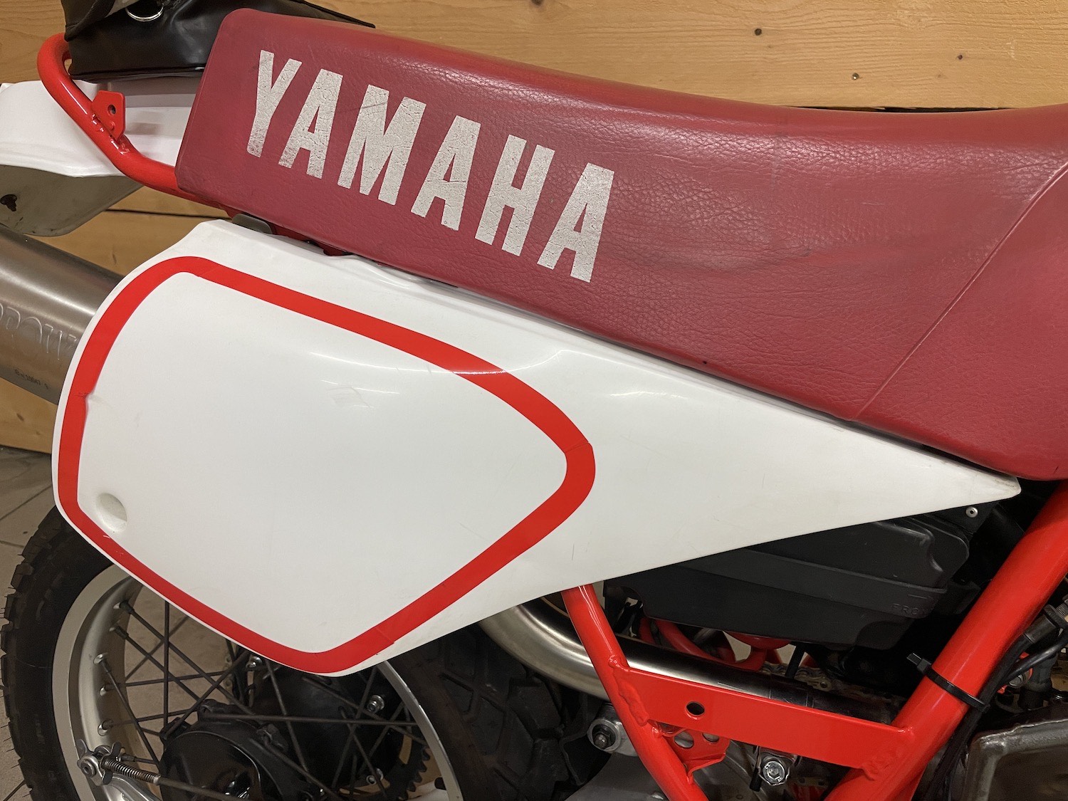 Yamaha_TT600_88_cezanne_classic_motorcycle_4-101.jpg
