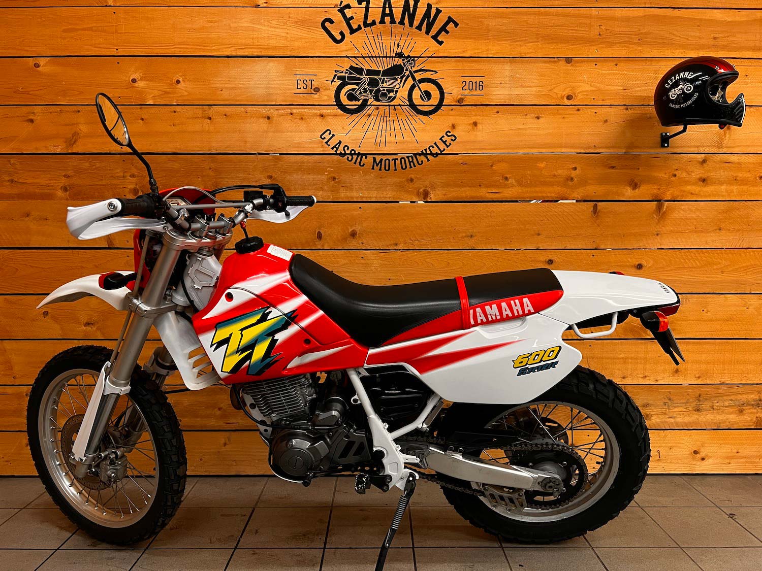 Yamaha_TT600e_Cezanne_Classic_Motorcycle_1-157.jpg