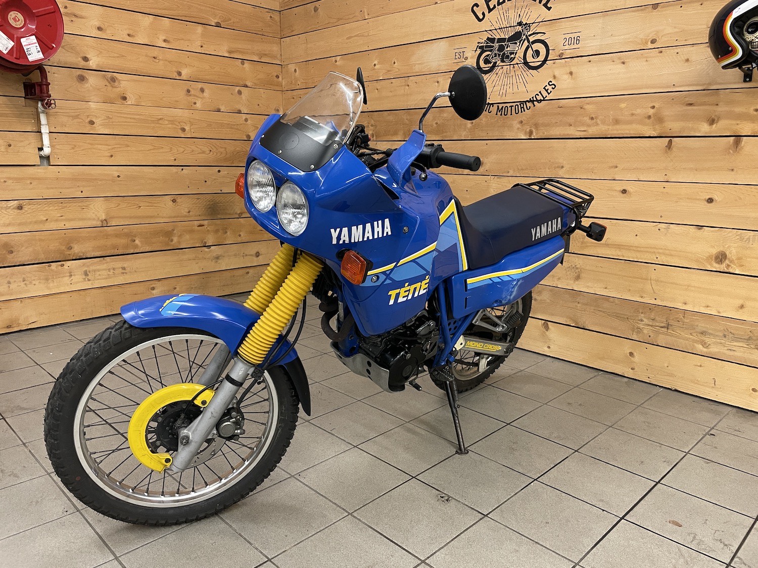 Yamaha_XT600Z_Tenere_cezanne_classic_motorcycle_5-114.jpg