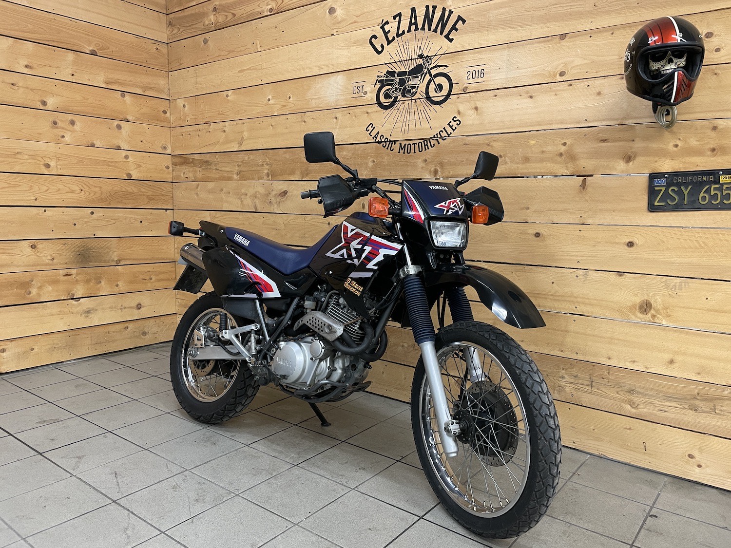 Yamaha_XT600_E_cezanne_classic_motorcycle_2-95.jpg