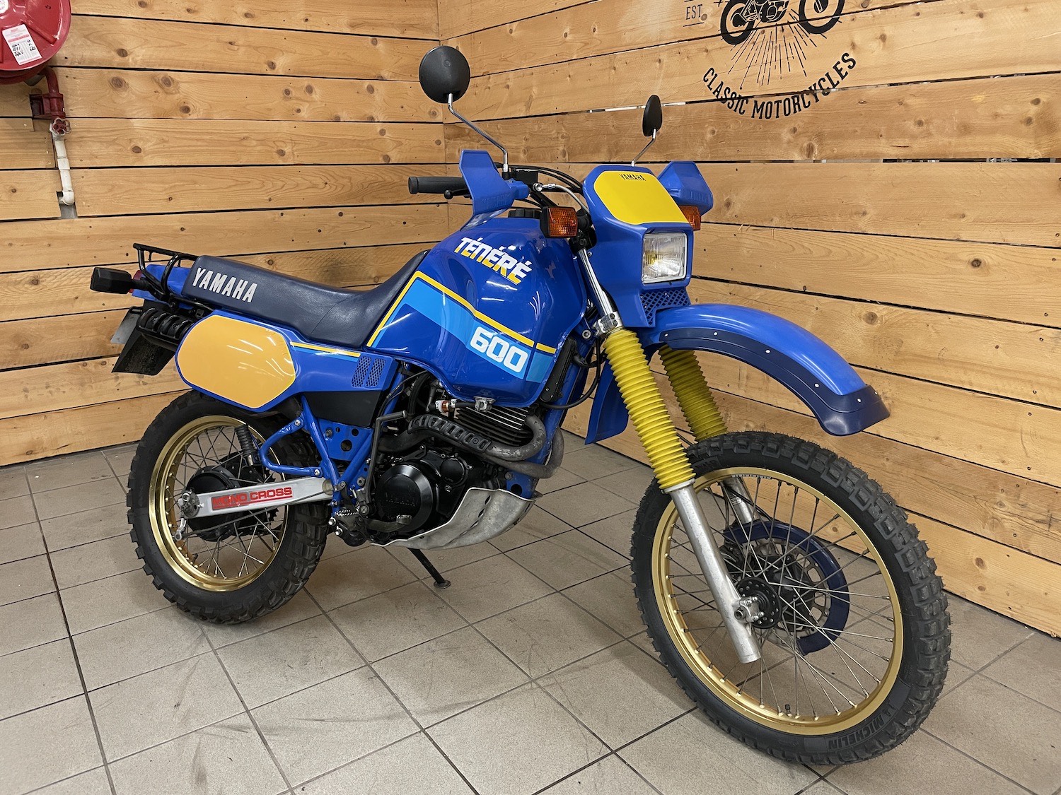Yamaha_XT_600Z_Tenere_cezanne_classic_motorcycles_8-119.jpg