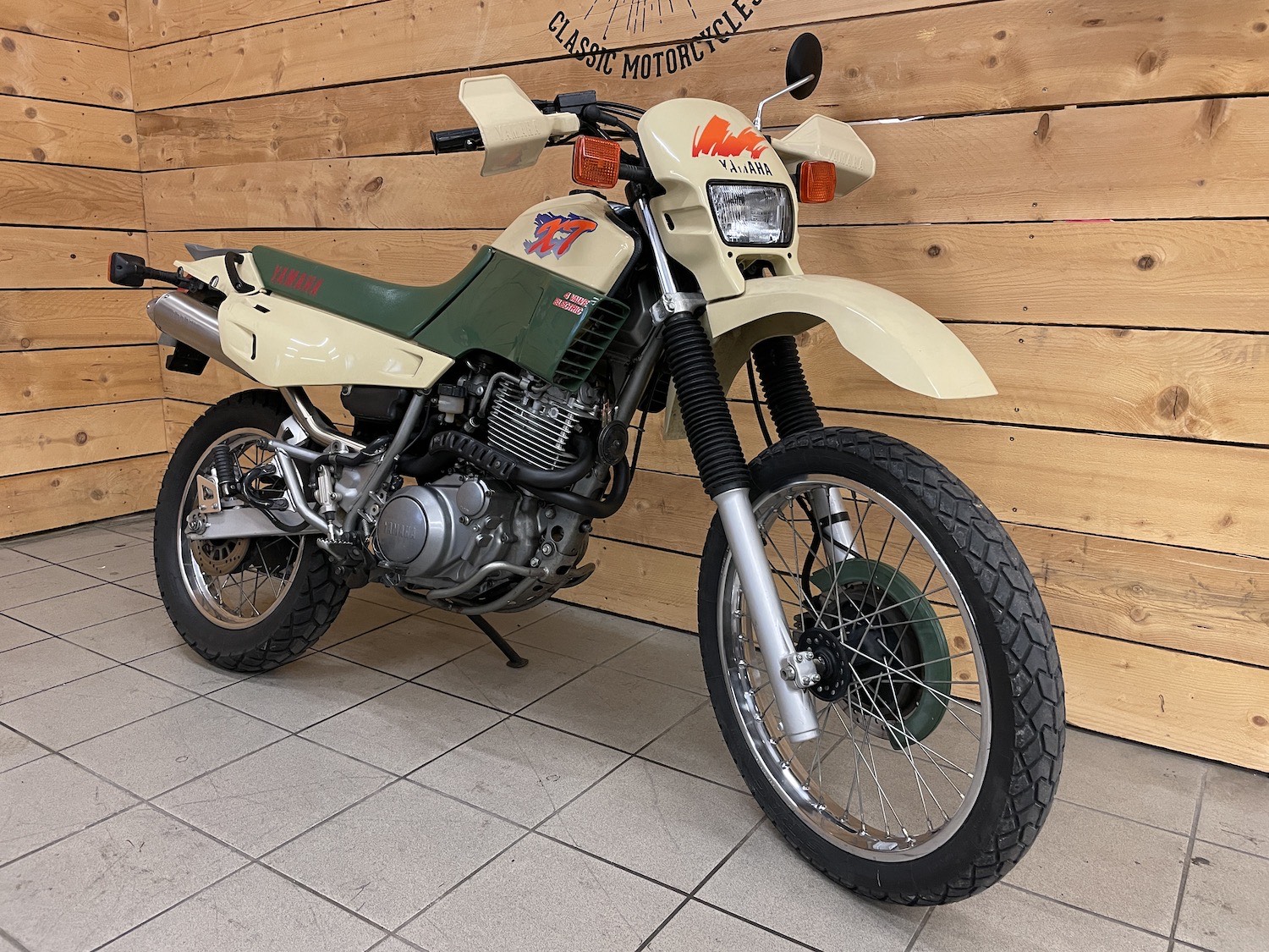 Yamaha_XT_600e_90_cezanne_classic_motorcycle_5-103.jpg