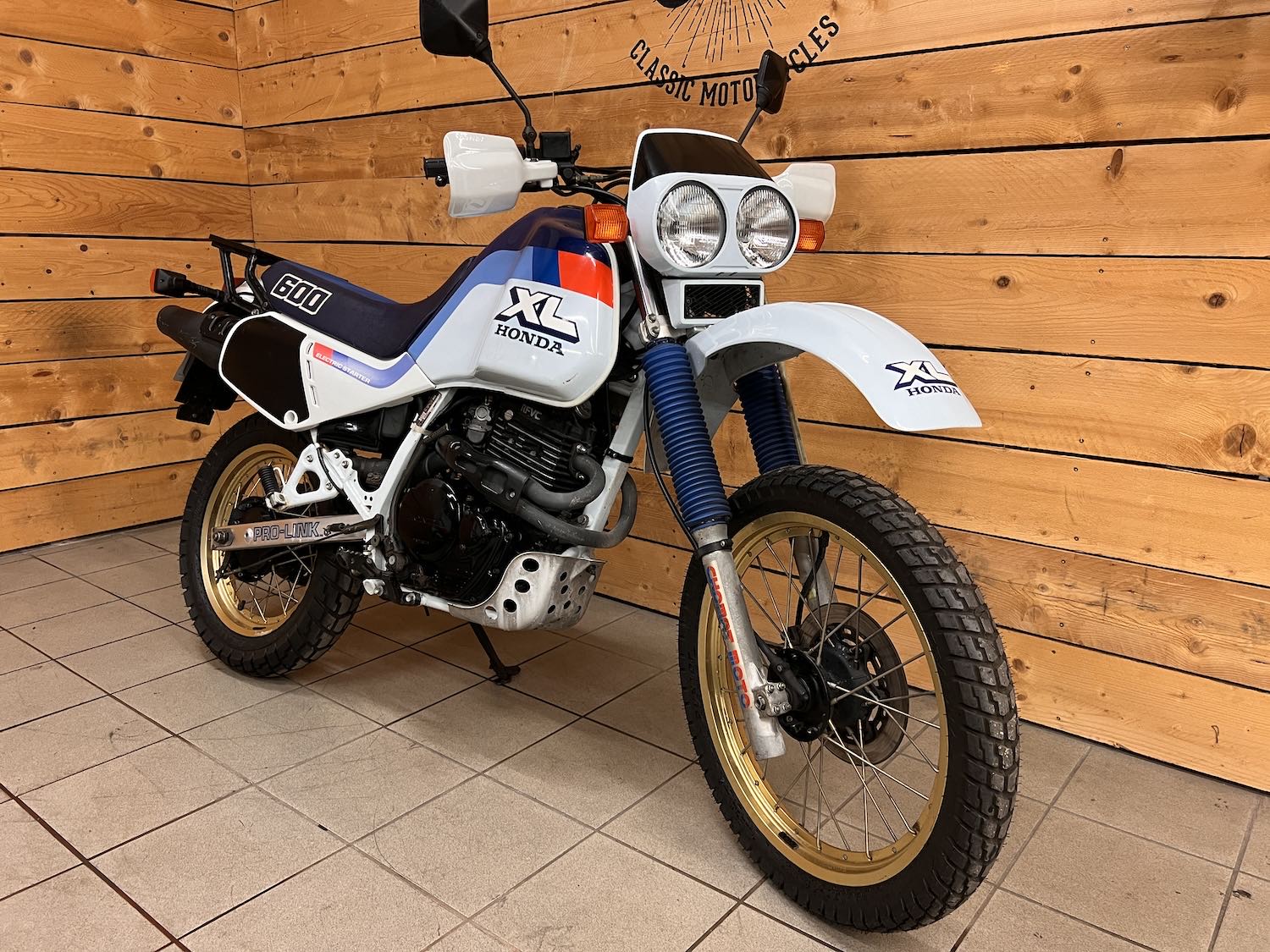 honda_xl600_cezanne_classic_1-180.jpg