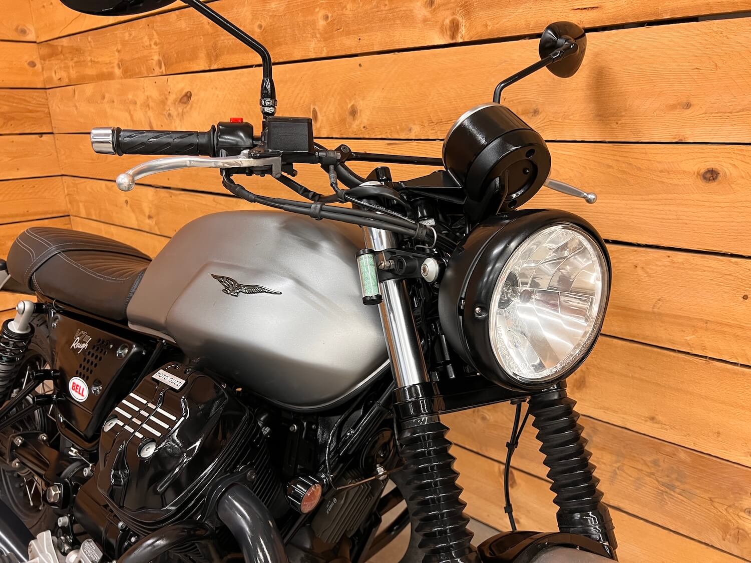 moto_guzzi_v7_Cezanne_classic_3-192.jpg