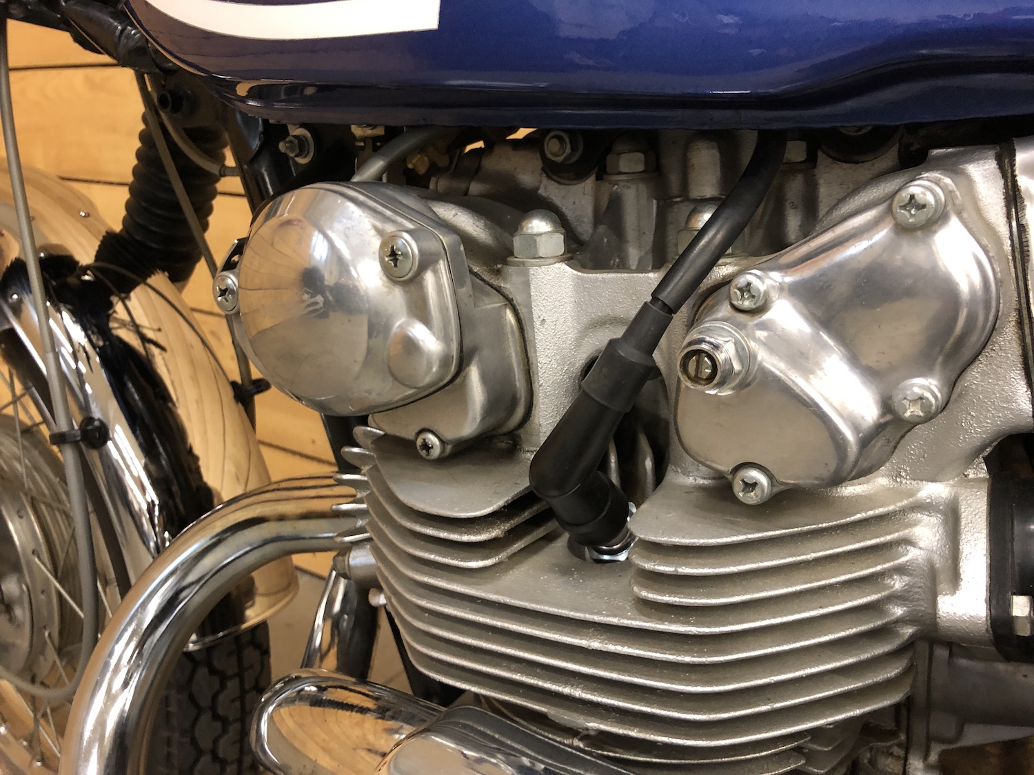 moto_honda_cl450_bleu_cezanne_classic_motorcycle_7-66.jpg